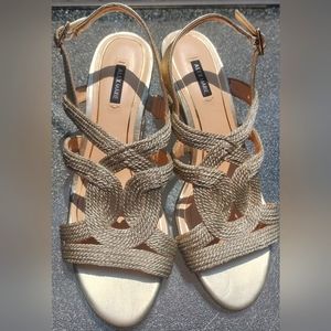 Alex Marie Womens Wedge Rope Dress Sandals Size 8M GOLD Strappy Shinny Read